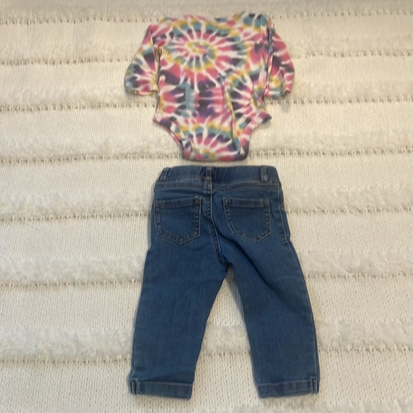Embellished Happy and loved tie-dyed romper & blue jeans Baby girl size 12 M - Picture 10 of 14